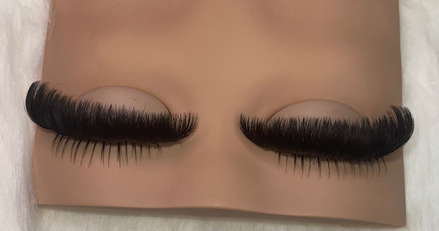 Bottom lashes